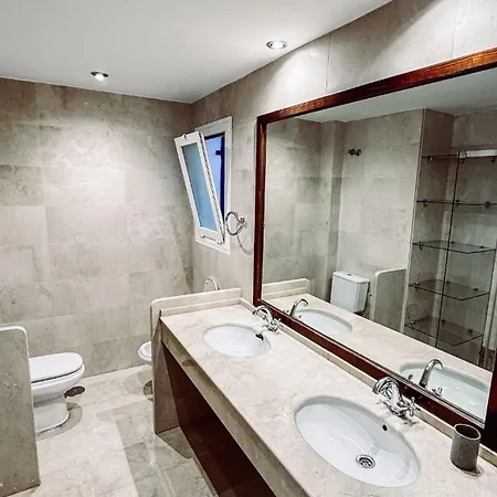 Apartment With Pool And Big Terrace With Pool View And Near To *