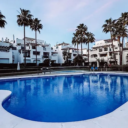 公寓 With Pool And Big Terrace With Pool View And Near To 马尔韦利亚